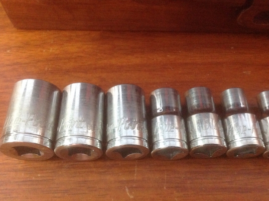 ขายลูกบล็อค Blue-Point 3/8" หัวเหลี่ยมพิเศษ เบอร์ E4-E20 ขายลูกบล็อค Blue-Point 3/8" หัวเหลี่ยมพิเศษ เบอร์ E4-E20