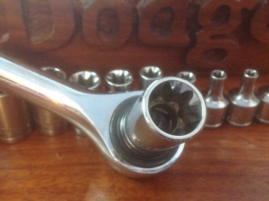 ขายลูกบล็อค Blue-Point 3/8" หัวเหลี่ยมพิเศษ เบอร์ E4-E20 ขายลูกบล็อค Blue-Point 3/8" หัวเหลี่ยมพิเศษ เบอร์ E4-E20