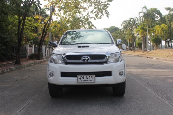 TOYOTA HILUX VIGO D4D Double Cab Prerunner VN Turbo 2.5 MT TOYOTA HILUX VIGO D4D Double Cab Prerunner VN Turbo 2.5 MT