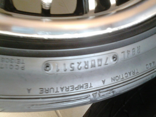 ขายล้อแม็กมือ2 10 ก้าน ขอบ17 4รู100+ ยางปี11 ราคา9,900 บาทถูก ขายล้อแม็กมือ2 10 ก้าน ขอบ17 4รู100+ ยางปี11 ราคา9,900 บาทถูก