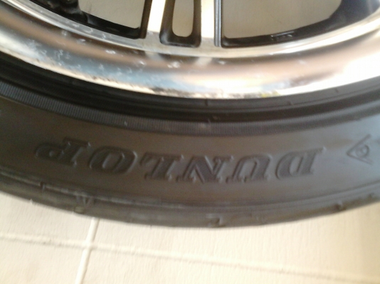 ขายล้อแม็กมือ2 10 ก้าน ขอบ17 4รู100+ ยางปี11 ราคา9,900 บาทถูก ขายล้อแม็กมือ2 10 ก้าน ขอบ17 4รู100+ ยางปี11 ราคา9,900 บาทถูก