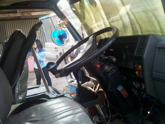 รถบรรทุก ISUZU 6 ล้อกลาง ราคา 250,000 บ.