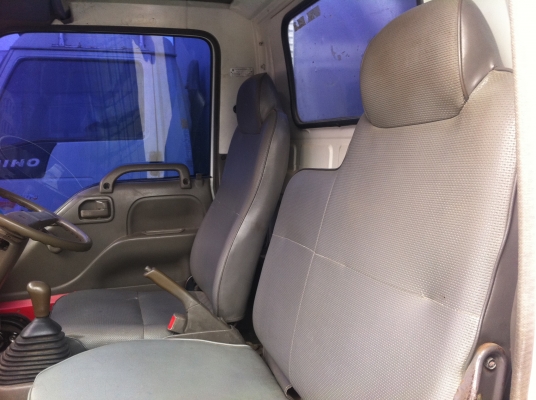 ISUZU NKR (หัวการ์ตูน) ตู้แห้งเปิดข้างได้ เครื่อง 4BE1 (110 แรงม้า) ซีสวยมากๆ ยางเต็ม แอร์เย็น ทะเบียนพร้อมโอน