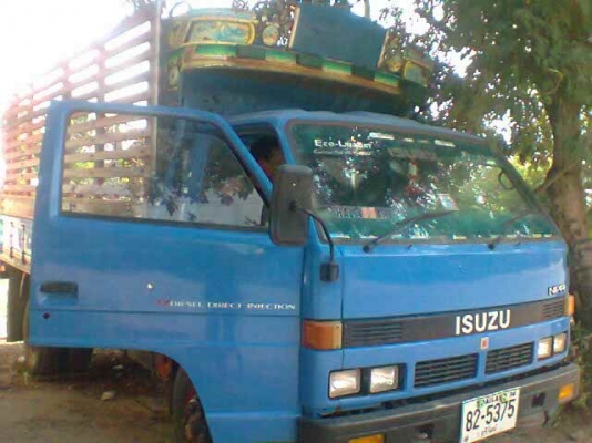 รถหกล้อnpr115 เฟี่องFหน้าหลัง รถสวยพร้อมใช้ เอกสารพร้อม