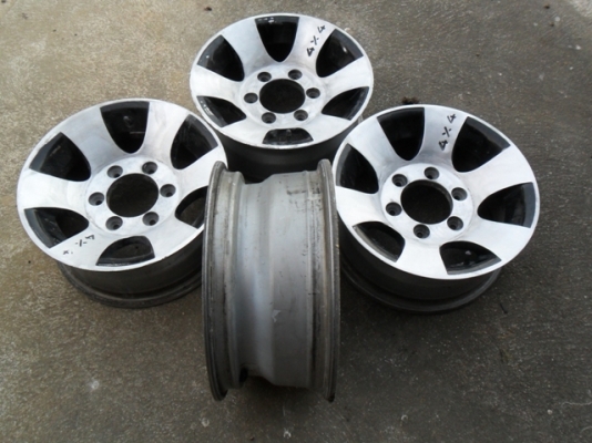 ขายล้อแม็กซ์ ขอบ14นิ้ว 6รู139 (มี4 วง)ราคารวม 2900 บาท ไม่แตก ไม่ดุ้ง  ใส่รถกระบะ หรือ ออฟโรด ที่ล้อ 6รูได้เกือบทุกรุ่นTel. 092-9351644