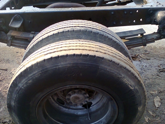 ขายไปจสุราษฏร์ธานีเดินทางบ่ายวัน21มค.แล้วครับขอบคุณทีมงานturck2handให้พื้นที่ไม่มีขีดจำกัดขอบคุณทุกสายครับหกล้อfb117wo4dรถแท้ห้างช่วงยาวเอกสารพร้อมโอนสภาพสวยไม่มีที่ติ