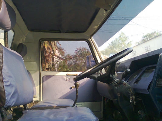 ขายไปจสุราษฏร์ธานีเดินทางบ่ายวัน21มค.แล้วครับขอบคุณทีมงานturck2handให้พื้นที่ไม่มีขีดจำกัดขอบคุณทุกสายครับหกล้อfb117wo4dรถแท้ห้างช่วงยาวเอกสารพร้อมโอนสภาพสวยไม่มีที่ติ