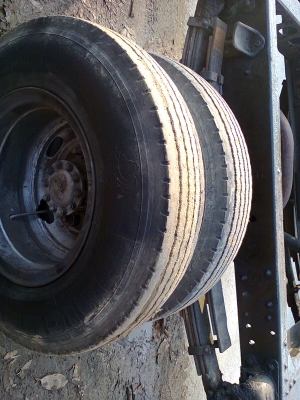 ขายไปจสุราษฏร์ธานีเดินทางบ่ายวัน21มค.แล้วครับขอบคุณทีมงานturck2handให้พื้นที่ไม่มีขีดจำกัดขอบคุณทุกสายครับหกล้อfb117wo4dรถแท้ห้างช่วงยาวเอกสารพร้อมโอนสภาพสวยไม่มีที่ติ