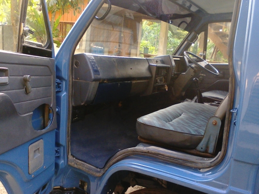 ขาย6ล้อดั้มNPR115 เครื่อง4BD1 เกียร์สั้น ห้างแท้ แน้นได้ 300000 คับเครื่องดีไม่มีไอ คัดซีสวยกิ๊บไม่ปะไม่ดาม รถบ้านแท้พร้อมใช้งาน