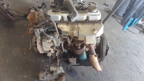 ขายถูกเครื่องพร้อมเกียร์ TD 25