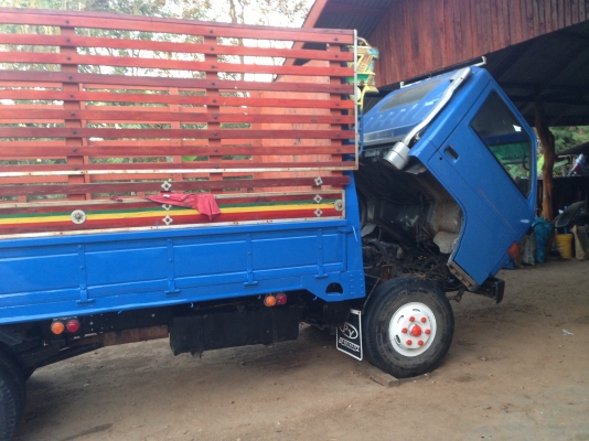 ขายรถอีซูซุ 6 ล้อNPRเครื่องดี 4BD1-115แรงม้า รถสภาพสวยเต็มสูตรพร้อมใช้งาน  6 น๊อต F หน้า F หลัง ยาง 825-16  เกียร์ร็อคกี้ 6 เกียร์เข้าง่าย เครื่องดี 4BD1  กระบะสวย คัสชีสวย เกียร์ร็อคกี้ 6 เกียร์เข้าง่าย  สภาพสวยพร้อมใช้งาน ราคา 435,000 บาท โทร 081-997297