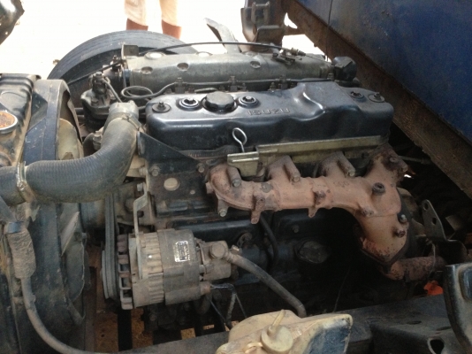 ขายรถอีซูซุ 6 ล้อNPRเครื่องดี 4BD1-115แรงม้า รถสภาพสวยเต็มสูตรพร้อมใช้งาน  6 น๊อต F หน้า F หลัง ยาง 825-16  เกียร์ร็อคกี้ 6 เกียร์เข้าง่าย เครื่องดี 4BD1  กระบะสวย คัสชีสวย เกียร์ร็อคกี้ 6 เกียร์เข้าง่าย  สภาพสวยพร้อมใช้งาน ราคา 435,000 บาท โทร 081-997297