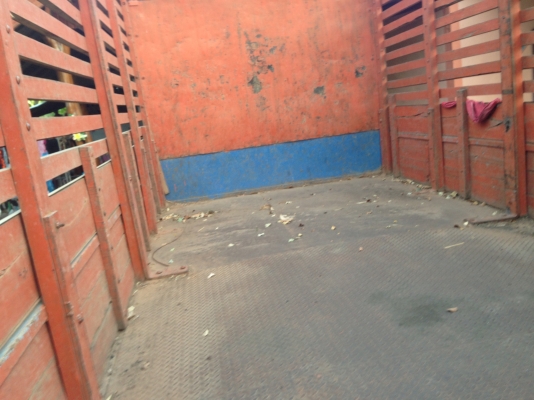 ขายรถอีซูซุ 6 ล้อNPRเครื่องดี 4BD1-115แรงม้า รถสภาพสวยเต็มสูตรพร้อมใช้งาน  6 น๊อต F หน้า F หลัง ยาง 825-16  เกียร์ร็อคกี้ 6 เกียร์เข้าง่าย เครื่องดี 4BD1  กระบะสวย คัสชีสวย เกียร์ร็อคกี้ 6 เกียร์เข้าง่าย  สภาพสวยพร้อมใช้งาน ราคา 435,000 บาท โทร 081-997297