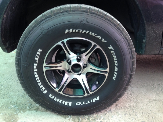 ขายยาง NITTO H/T 31x10.5 r15 ปี 12 .