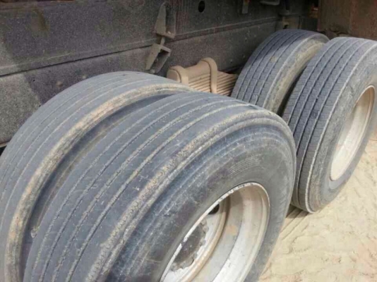 ายรถบรรทุกสิบล้อดั๊มพ์ Isuzu deca เครื่อง 300 แรง ปี 52 กระบะสามมิตร