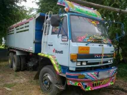 ขายรถบรรทุกสิบล้อดั๊มพ์ Isuzu 210 วางเครื่อง 240 แรง กระบะข้างเรียบ ยางดี 80\%