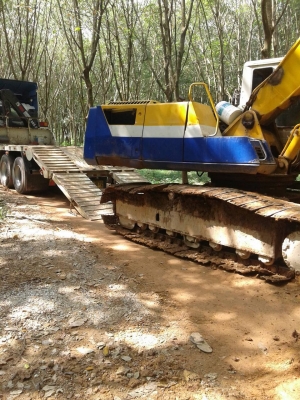 จัดแนนได้350000PC 200-5 komatsuไฟฟ้าครบ ทะเบียนพร้อม เครื่องแน่น ปั้มแรงดีรถทำงานทุกวัน ช่วงล่างเต็มเอว แน่น