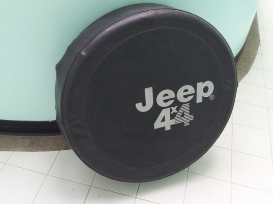 ขายที่ครอบยางหลัง Jeep หรือ Off Road อื่นก็ได้ สภาพถอดจากรถป้ายแดง