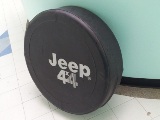 ขายที่ครอบยางหลัง Jeep หรือ Off Road อื่นก็ได้ สภาพถอดจากรถป้ายแดง