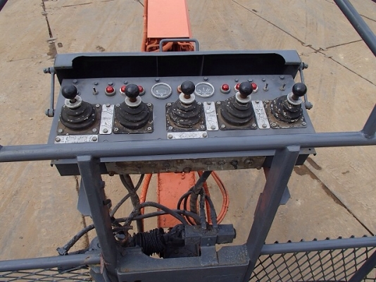 ขายรถกระเช้า TOYOTA  ยกสูง 25เมตร สามารถปรับความกว้างของล้อได้ นำเข้าจากญี่ปุ่นสภาพดีพร้อมใช้งาน