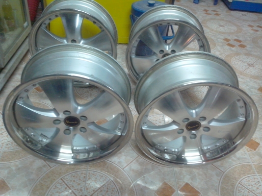 ขายแม็ก18 5/114.3กว้าง8 สวยเดิม ราคาถูก ไม่คดไม่ดุ้ง et 45  6500