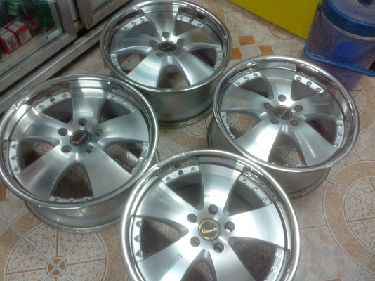 ขายแม็ก18 5/114.3กว้าง8 สวยเดิม ราคาถูก ไม่คดไม่ดุ้ง et 45  6500