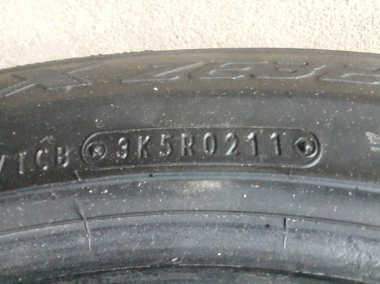 ขายยาง   195-60-15 Falken ปี11 1ชุด ดอกเต็มๆ ใช้ได้อีกยาว ยางไม่มีปะ สวยๆเลยครับ ใส่รถเก๋งขอบ15 ได้ทุกรุ่นครับ ขายทั้งชุด 3300