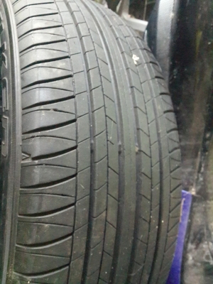 ขายยาง   195-60-15 Falken ปี11 1ชุด ดอกเต็มๆ ใช้ได้อีกยาว ยางไม่มีปะ สวยๆเลยครับ ใส่รถเก๋งขอบ15 ได้ทุกรุ่นครับ ขายทั้งชุด 3300