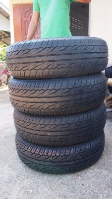 ขายยาง 185/65R15 dunlop ปี 09/10/12 ปนกัน 3300 บาทครับ ดอกสวยๆเลยครับ ใช้ได้อีกนานครับ