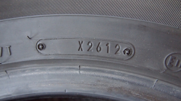 ขายยาง 185/65R15 dunlop ปี 09/10/12 ปนกัน 3300 บาทครับ ดอกสวยๆเลยครับ ใช้ได้อีกนานครับ