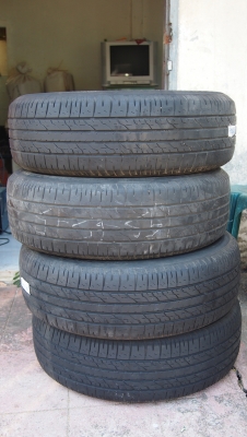 ขายยาง 195/65R15 bridge stone ปี 07/09/10 ปนกัน 2500 บาทครับ ดอกสวยๆเลยครับ ใช้ได้อีกนานครับ