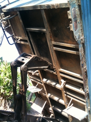 ขายรถดั้ม 6 ล้อ ไดฮัทสุ เครื่องโตโยต้า 85 แรง เครื่องซื้อลิขสิทธิ์ติดตัวรถมาต้ังแต่เกิดไม่ได้มาเปลี่ยนเครื่องใหม่นะครับ ทะเบียน ม.79