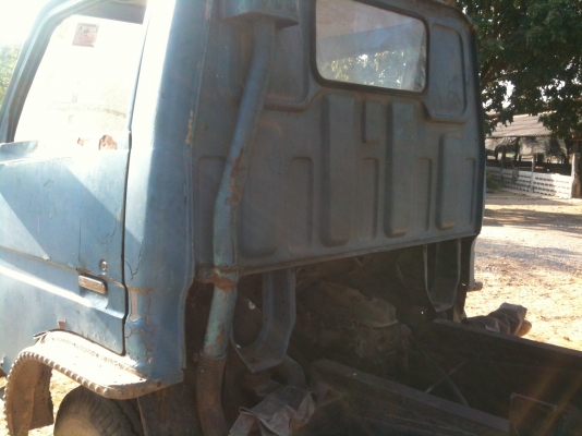 ขายรถดั้ม 6 ล้อ ไดฮัทสุ เครื่องโตโยต้า 85 แรง เครื่องซื้อลิขสิทธิ์ติดตัวรถมาต้ังแต่เกิดไม่ได้มาเปลี่ยนเครื่องใหม่นะครับ ทะเบียน ม.79