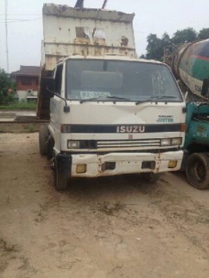 รถ ดั้มนำเข้าทั้งคัน ISUZU 175 แรงม้า แคชซีสวย เครื่องเยี่ยม หัวมีผุ