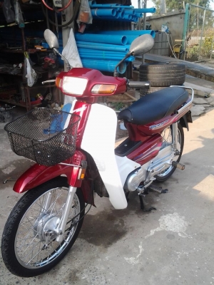 ขายดรีมคุรุสภา สภาพเดิมๆ เดิมจริงๆเดิมทั้งคัน เครื่องเดิม ๆสตาร์ทติด ๆ สภาพนี่ตามรูปเลยคับ ทำใหม่ทั้งคัน เล่มทะเบียนพร้อมโอน