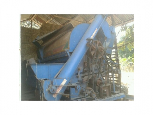 ขายรถนวดข้าว7ฟุต เครื่อง6สูบ6ล้อ สภาพพร้อมใช้งาน