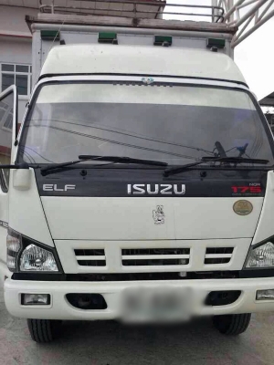 รถอีซูซุ 6 ล้อ ตู้แห้ง NQR 175 แรงม้า. ปี 50  สนใจติดต่อ 081 - 6079515