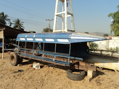 ขายหลังคารถสี่ล้อแอ้ว มีเบาะนั้งให้พร้อม ราคา 9500