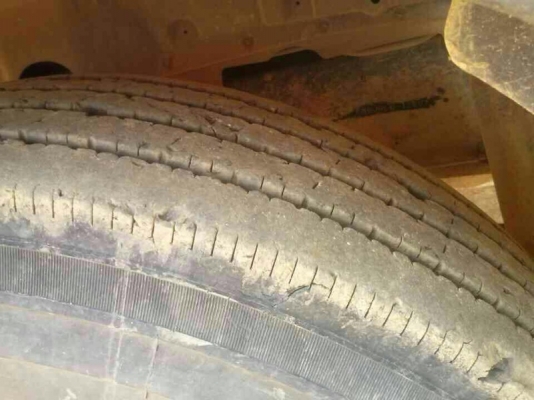 รถฮีโน่ 10 ล้อดั้ม FM8J  251 แรงม้า. ปี 55  ( รถวิ่ง 1xx,xxx กม. )  สนใจติดต่อ 081 - 6079515