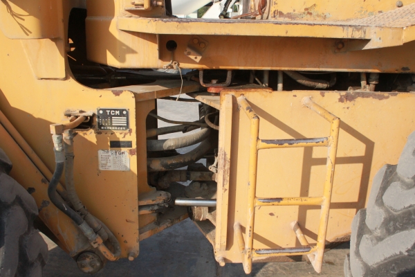 ขายรถตักล้อยาง TCM รุ่น STD 30 ขอขอบคุณtruck2handครับ