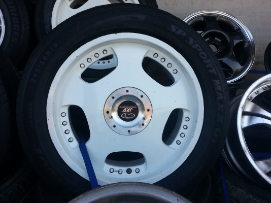 แมกซ์18&times;8"พร้อมยาง1คู่