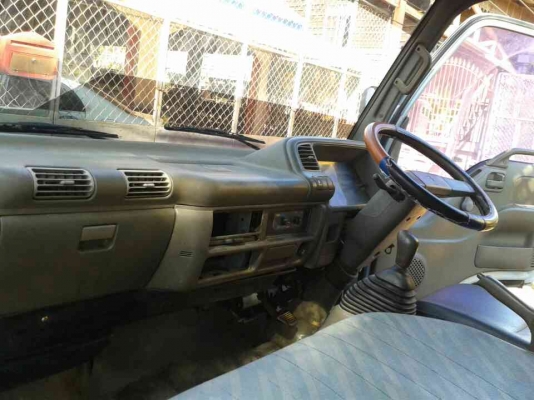 ISUZU NKR 110 แรงม้า พร้อมคอก ห้างแท้ยาว 4.3 ม. เล่มพร้อมโอน