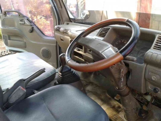 ISUZU NKR 110 แรงม้า พร้อมคอก ห้างแท้ยาว 4.3 ม. เล่มพร้อมโอน