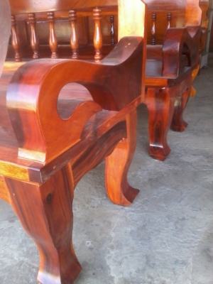 ขายโชฟาไม้ อยู่ จ.ร้อยเอ็ด