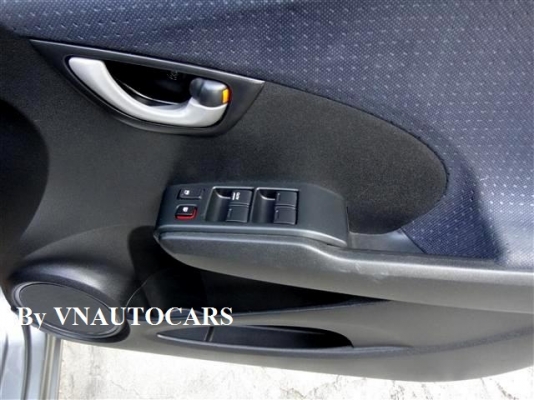 ฟรีดาวน์ 2009 HONDA JAZZ 1.5 i-VTEC V (AS) วิ่งแค่6หมื่นโล สภาพดี ฟรีดาวน์ 2009 HONDA JAZZ 1.5 i-VTEC V (AS) วิ่งแค่6หมื่นโล สภาพดี