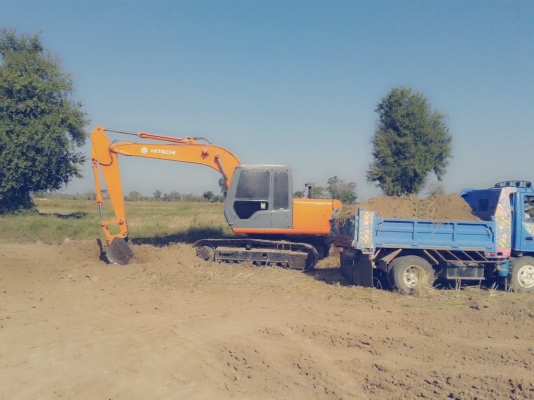 ขายhitachi 100-2 โซ่ดี เครื่องดี ไฟฟ้าครบ เก็บรั่วซึมแล้ว