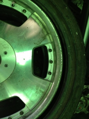 ขาย  " ล้อแท้ญี่ปุ่น" 6รู ใส่รถตู้Hiace   ครับ