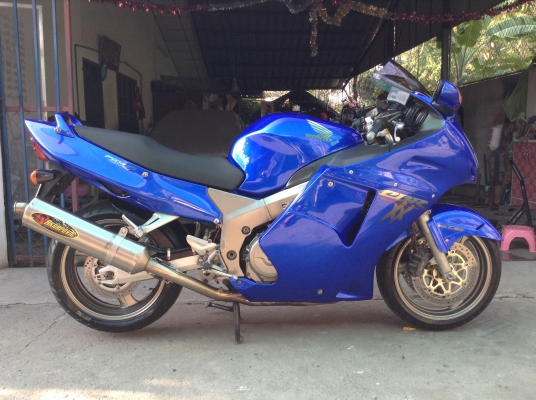 ขาย(แลก-เทิร์น)CBR1100xx ปี2000สเปคเมกา ทะเบียนแท้ สมอ หัวฉีด กุญแจชิพ**จัดไฟแนนได้ครับ** รถเดิมๆสวยมากๆเครื่องดีฟิตสุดๆพร้อมของแต่ง ท่อฟลูและอีกหลายรายการ