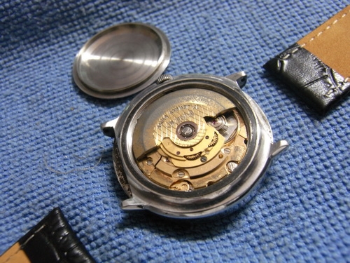 12ม.ค.((น้าเล็ก)) นำเสนอนาฬิกาข้อมือ 12ม.ค.((น้าเล็ก)) นำเสนอนาฬิกาข้อมือ