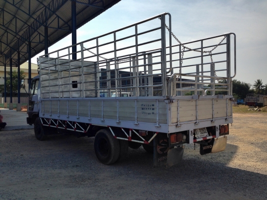 ้้้้้็HINO  FC4J  140 แรง ปี 2544  ยาว 5.50 ม. กะบะข้างปิเนียม คอกแป๊ปน้ำ